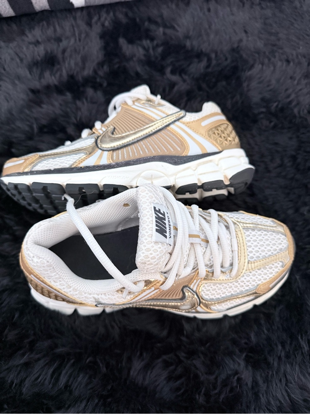 Nike Women's White & Gold Athletic Running Sneakers - Picture 8 of 12